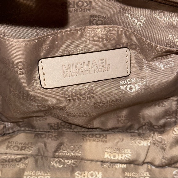 Michael Kors ring tote - Picture 8 of 10